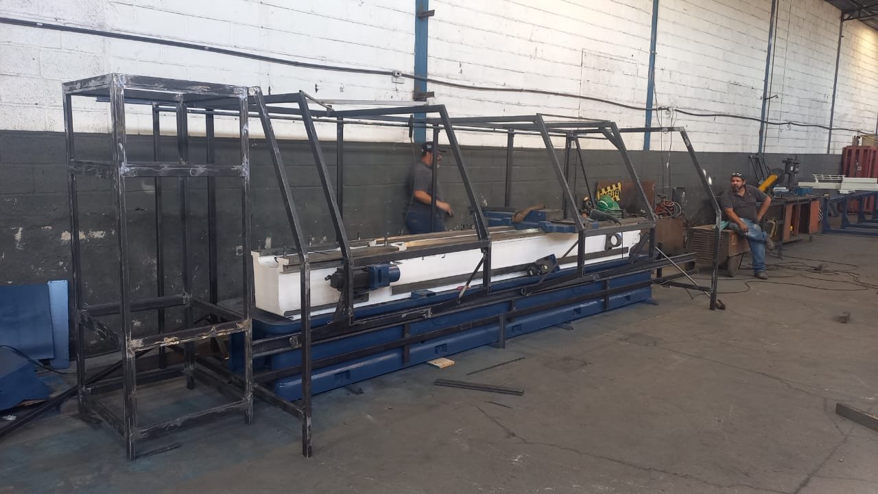 concertar maquinas de usinagem