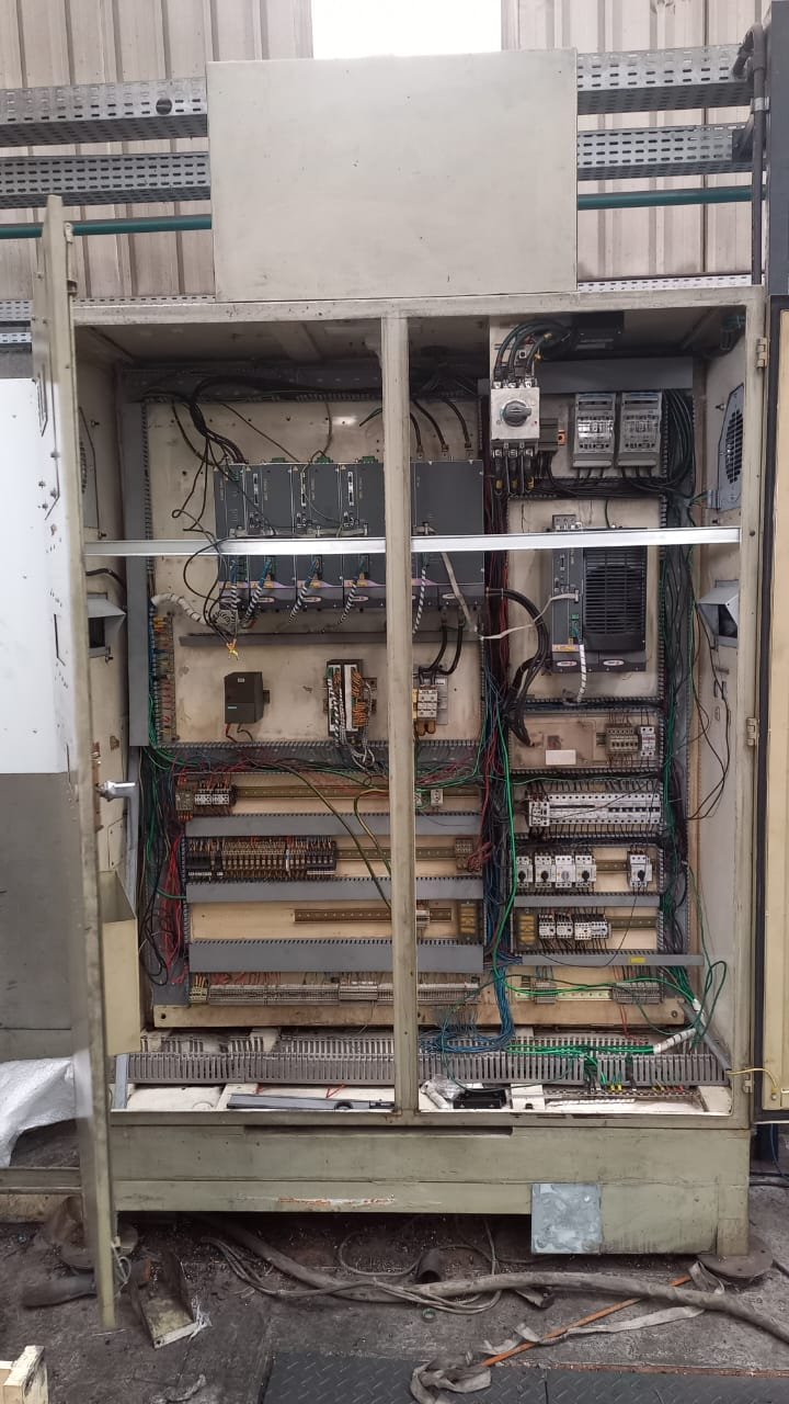 concertar maquinas de usinagem